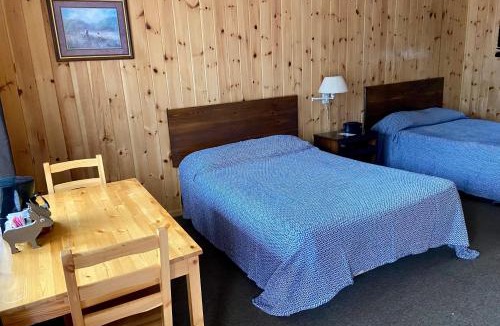Algoma District Hotel | Chicken Shack Motel