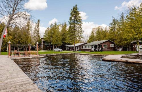 Bobcaygeon House | 2-Bedroom Cottage #11 - Ambleside
