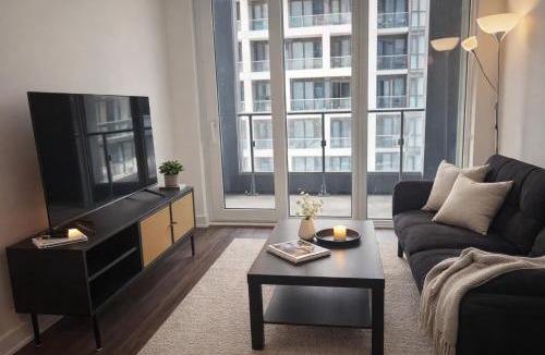 St. Lawrence Apartment | Downtown 2BR Condo Sleeps 4 walk to St Lawrence