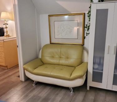 Niagara Falls Apartment | Niagara Falls Core Cozy Stay Near Clifton Hill
