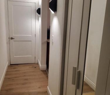 Niagara Falls Apartment | Niagara Falls Core Cozy Stay Near Clifton Hill