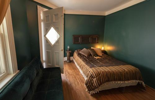 Namur Hotel | Le Salon des Inconnus