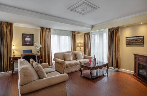 Brossard Hotel | Hotel Brossard, an Ascend Collection Hotel