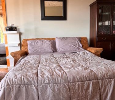 North Algona Wilberforce House | At the Farmhouse - New Frontiers Retreat