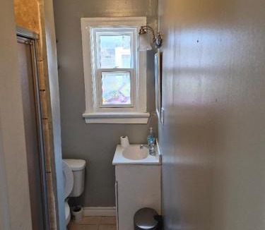 Roncesvalles Village House | Central location downtown Toronto