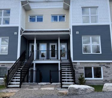 Saint-Faustin-Lac-Carre Apartment | Havre Alpin ski in ski out bike in bike out