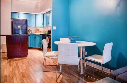 Toronto Entertainment District Apartment | Urban Nest