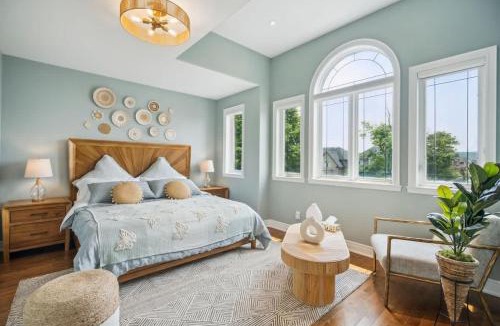 Stoney Creek House | Lakeside Villa
