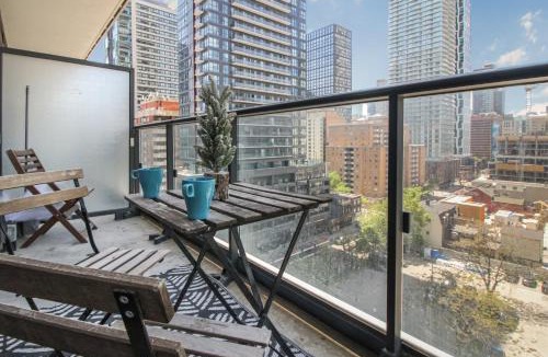 Garden District Apartment | Entire 1BR - Walk to CF Toronto Eaton Centre Yonge Dundas Square Prime Downtown