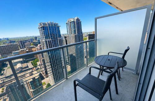 Bay Street Corridor Apartment | Altitude Suites on Yonge - Downtown Toronto Short Walk to SickKids, TMU & Eaton Centre