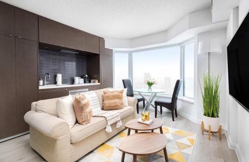 Yorkville Apartment | Designer Yorkville Stay Glam Vanity Mirror