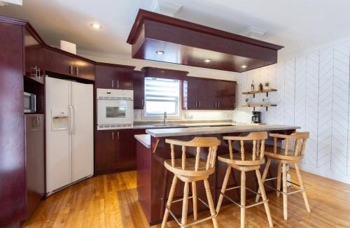Mauricie Apartment | Condo de Ville sur deux étages avec licence CITQ