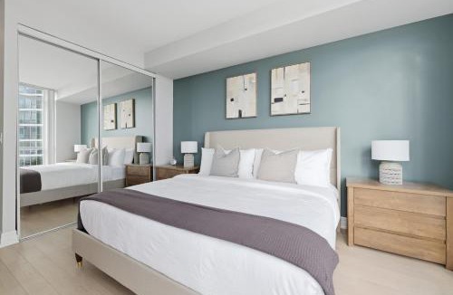 Fort York Apartment | Luxury 2BR Condo with King Beds & Views