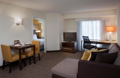 Mississauga Hotel | Cambridge Suites Mississauga