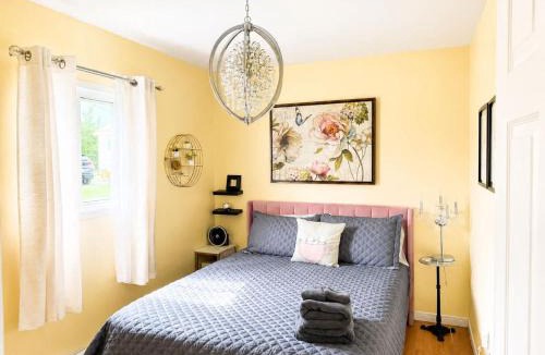 Little Harbour House | The Wild Rose Cottage & Bird's Nest