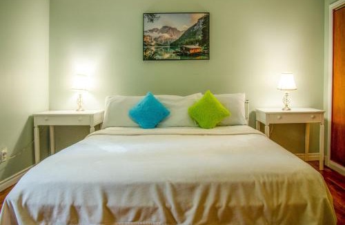 Hastings Highlands Apartment | Bancroft Petals I Sleep 8 l BBQ l POOL