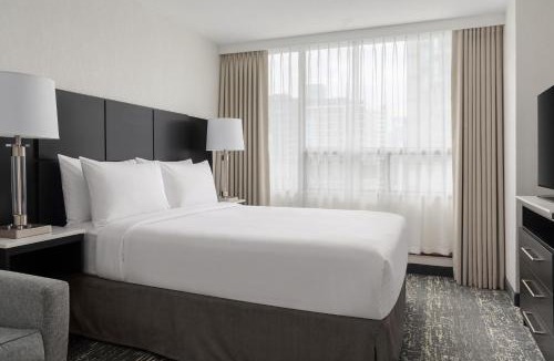 Bay Street Corridor Hotel | Chelsea Hotel Toronto
