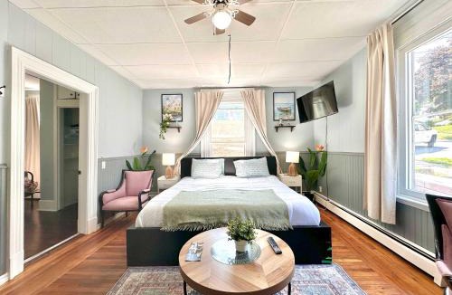 Bridgewater Apartment | King Bed 2BR near the LaHave River and Trails