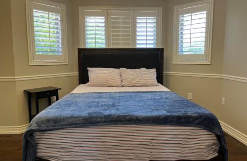 Welland Apartment | 5 acre Luxury estate 15 min from Niagara Falls