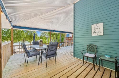 Miller Lake House | Bradley Harbour 5-Beds Hot Tub AC Kayaks