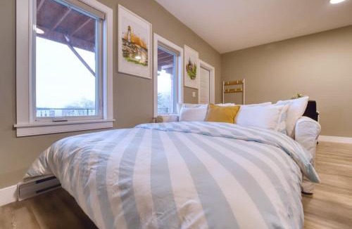 Halifax House | 1 Bed - King size Nature to City Getaway