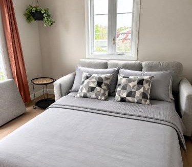 Boischatel Apartment | L`Oasis Boheme - Hot tub - 2 Bedrooms - Free EVCharger
