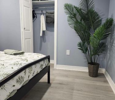 Durham Region Apartment | King Bedroom Stylish Unit with Seperate entrance