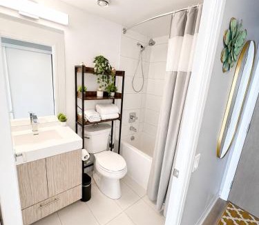 Garden District Apartment | 48th Floor Luxury Downtown Condo, Breathtaking Toronto Views