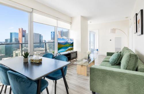 Garden District Apartment | StayToronto - Central 2BR Suite with Queen Beds - DT