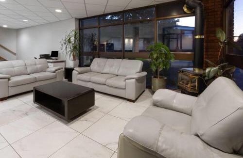 Arnprior Hotel | Ramada by Wyndham Arnprior