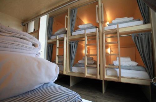 Downtown Ottawa Hostel | Saintlo Ottawa Jail Hostel