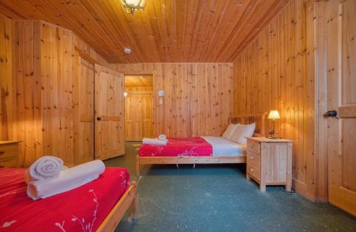Saint-Paul-de-Montminy Ski Chalet | Chalet Cerf Ski in-out Appalaches Park 16 Guests