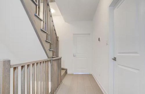 Downsview House | Downsview Park Luxury Townhome near Yorkdale Transit