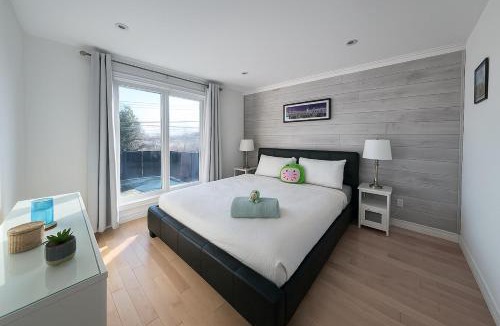 Saint-Philippe House | Quiet&Comfort Entire New house, near MTL, Parking