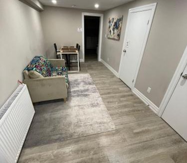 Bloor-Yorkville Apartment | Sweet Home in Bloor Downtown-CENTRAL STAY