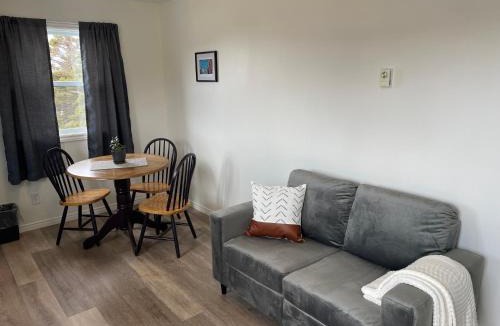 Rocky Harbour Hotel | Buoy & Arrow Suites