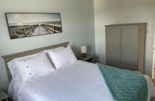 Rocky Harbour Hotel | Buoy & Arrow Suites