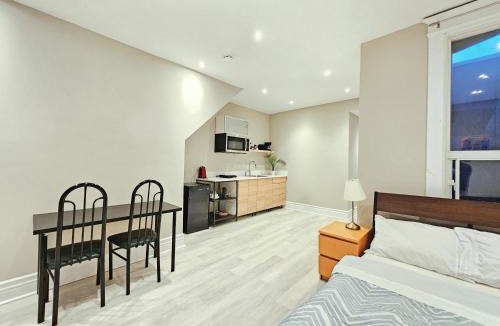 Trinity - Bellwoods Apartment | Downtown Toronto Apartments