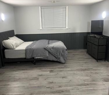 Argyle Apartment | Prime Location Studio with Separate amenities