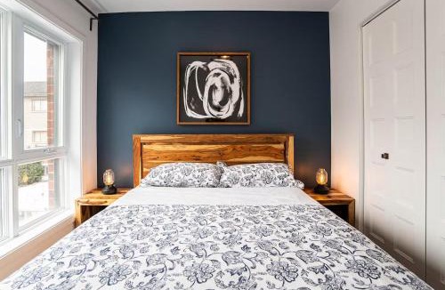 Cote-Des-Neiges—Notre-Dame-De-Grace Apartment | Private 2 Queen Bedroom Suite with Parking & Gym Near Downtown & Airport