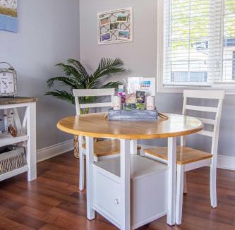 Bloomfield Apartment | Apartment in Prince Edward County - 'Suite Spot'