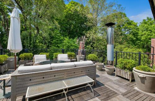 North Toronto Villa | Luxury Toronto Villa with Heated Pool, Sauna & Rooftop Deck