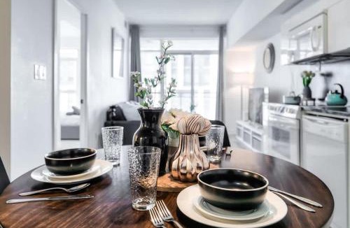CityPlace House | Urban Down Town 2BR plus Den Condo with Parking