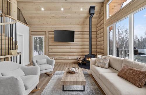 Amherst Ski Chalet | Kanata Tremblant Ultra Luxury Modern Oasis