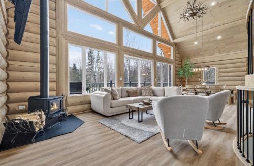 Amherst Ski Chalet | Kanata Tremblant Ultra Luxury Modern Oasis