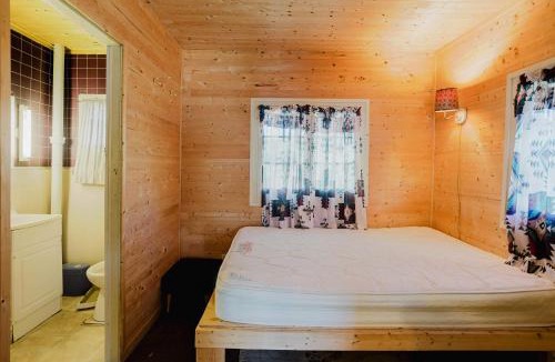 Lakefield House | Charming Lakeview Family Resort in Katchwanooka with Private BBQ and firepit