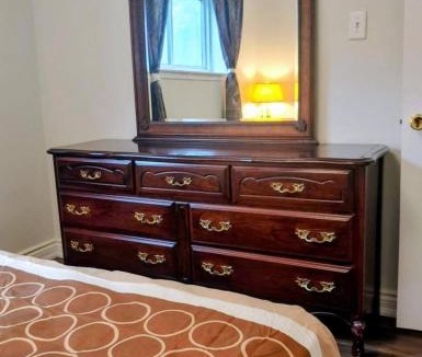 West Deane Park House | Comfy Room by Toronto Pearson Airport