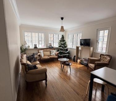 Sandy Hill House | The Ambassador