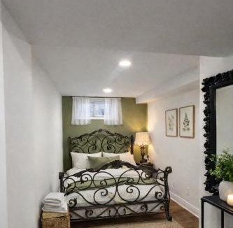 Thornhill Apartment | Private 2BR Suite with Parking Toronto