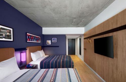 ByWard Market Hotel | New Moxy Ottawa Downtown